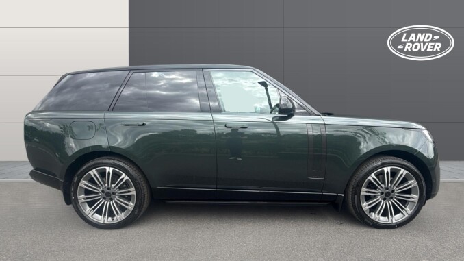 Land Rover Range Rover 3.0 D300 Autobiography 4dr Auto Diesel Estate - Image 5